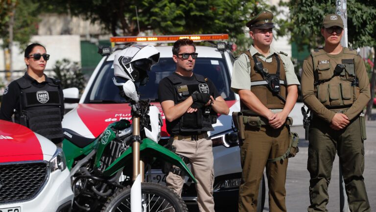 Año Nuevo: Plan de seguridad contempla cinco eventos masivos en la Región Metropolitana y controles en terminales