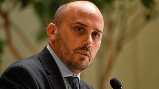 Andrés Longton por proyectos de seguridad escolar: 