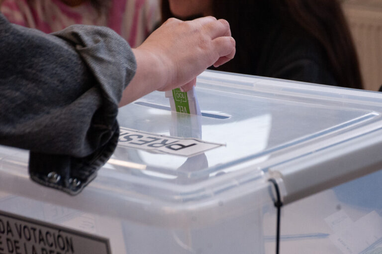 Servel estima que primeros resultados de la segunda vuelta presidencial se conocerán pasadas las 19:00 horas