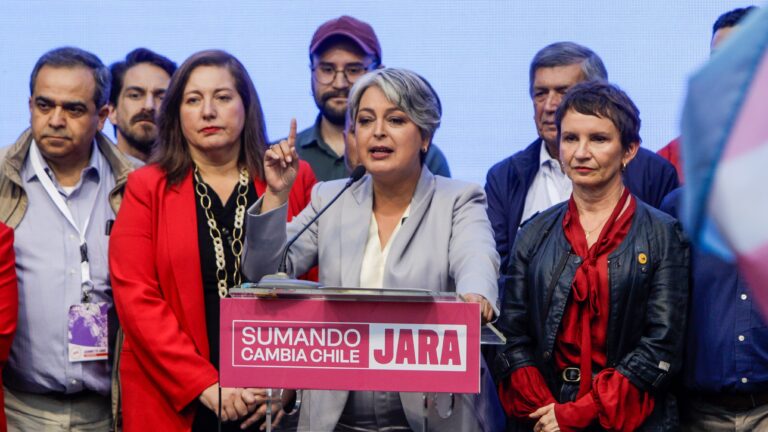 Los pasos del oficialismo tras la derrota de Jara: Se prevé un encuentro de partidos en enero