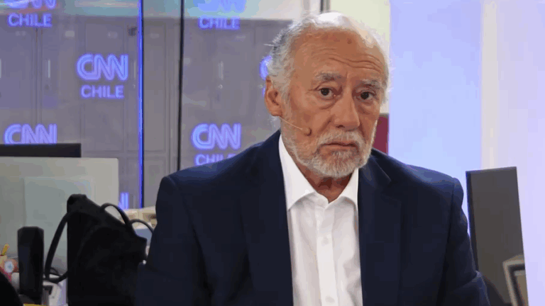 Flores se alinea con el PPD para formar una “federación” sin el PC y el FA: La piedra de tope sería la postura sobre Venezuela y Cuba