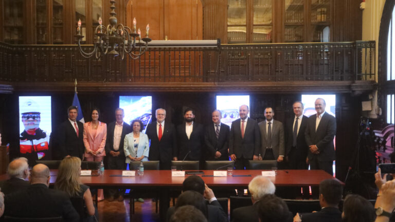 Codelco y SQM consolidan alianza estratégica para la explotación de litio en el Salar de Atacama