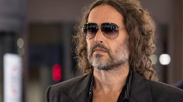 Russell Brand enfrenta nuevas acusaciones de violación y agresión sexual en Reino Unido