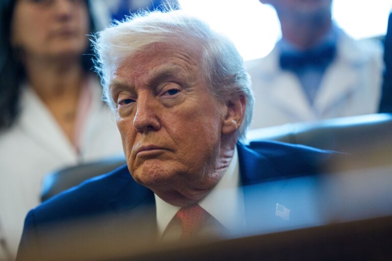 Lo comparan con “Los Juegos del Hambre”: Trump anuncia los Juegos Patriotas, donde participarán un hombre y mujer de cada estado