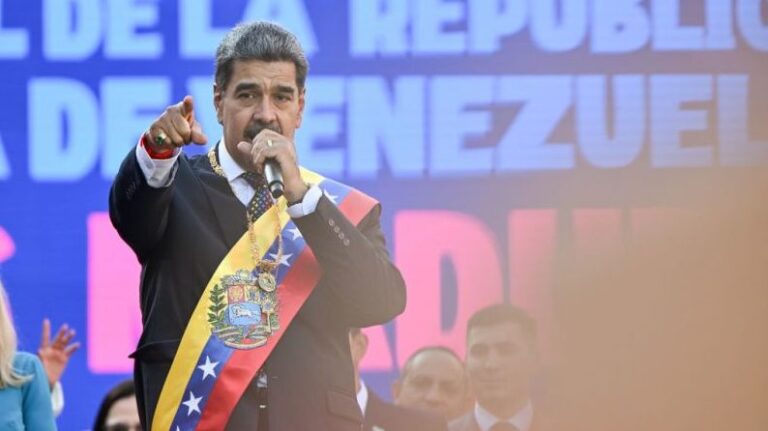 Maduro acusa a EE.UU. de una “agresión que se puede calificar como terrorismo psicológico” tras despliegue militar en el Caribe
