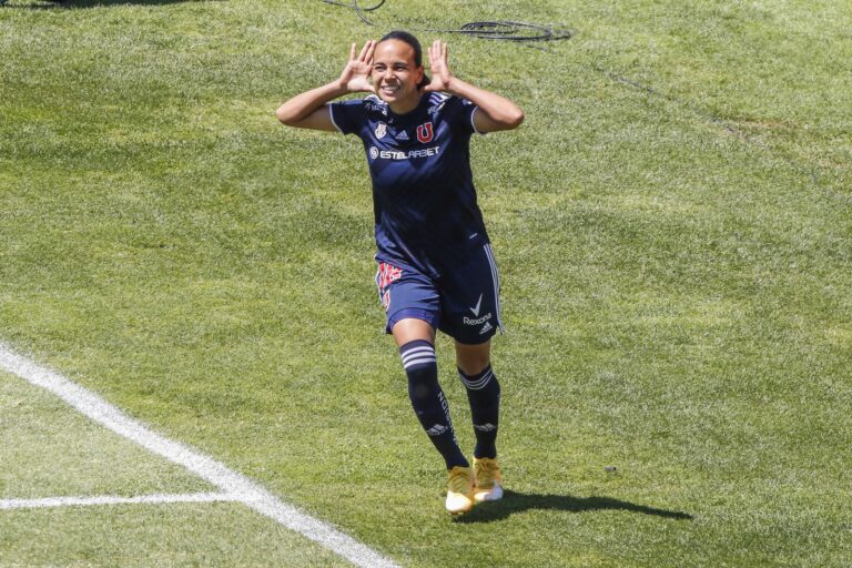 La U y River Plate buscan romper récord de público en amistoso femenino