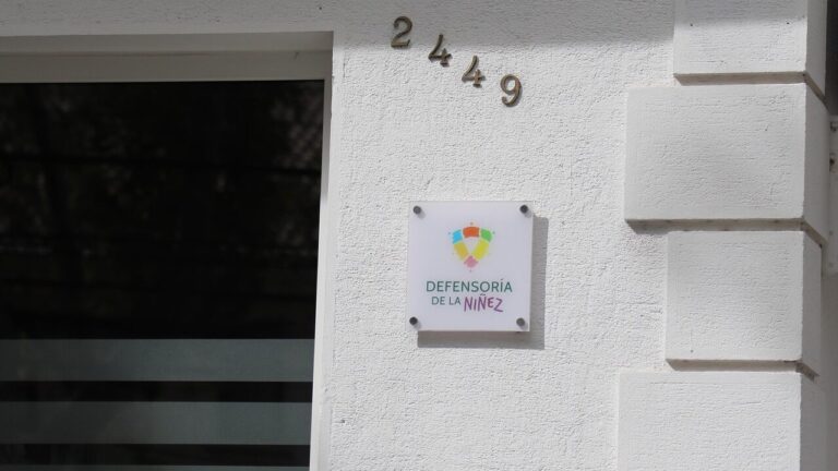 Defensoría de la Niñez oficia a organismos tras informe de Contraloría sobre personas inhabilitadas para trabajar con niños