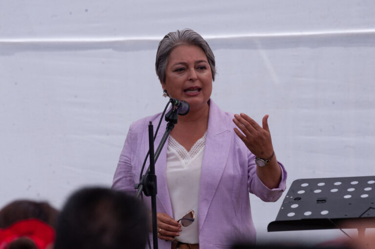 ¿Jeannette Jara al partido de Allende? Militantes PS invitan a la excandidata a sumarse al partido en medio de hostilidades comunistas