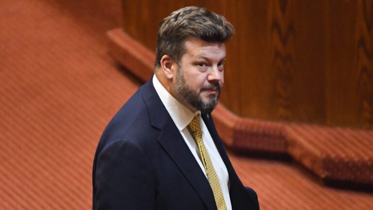 Kaiser responde a Labbé por críticas al restarse del gabinete de Kast: “Tendrá que responder ante las instancias partidarias”