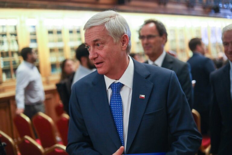 “Hoy el único partido es Chile”: Kast prioriza ayuda y reconstrucción tras incendios en Ñuble