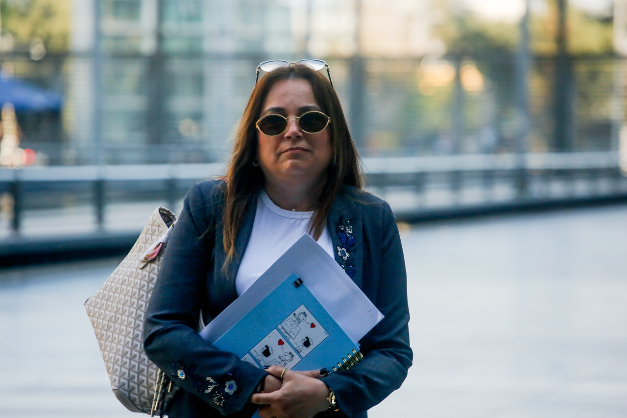 Leonarda Villalobos llega hasta el Centro de Justicia para asistir a la audiencia de revisión de medidas cautelares en el marco del Caso Audios/Agencia Uno