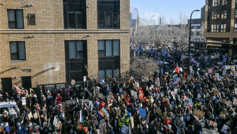 Otro tiroteo letal en Minneapolis: Agentes federales disparan y matan a un hombre en pleno operativo migratorio