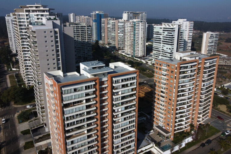 ¿Qué comunas tuvieron mayor variación en el precio de arriendos durante 2025 en la RM?