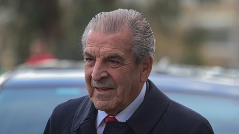 Exlíder DC pide levantar sanción contra Frei y critica proceso del partido: “De muy dudosa y discutible procedencia”