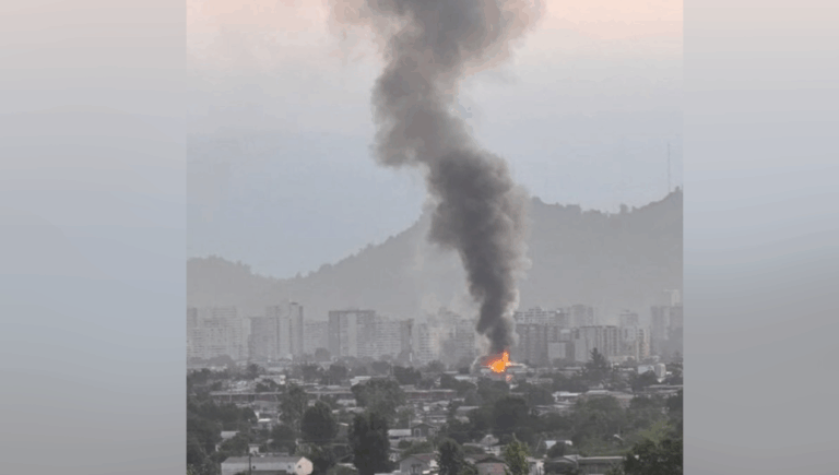 Incendio en Lo Prado deja a 10 viviendas quemadas y 2 bomberos lesionados