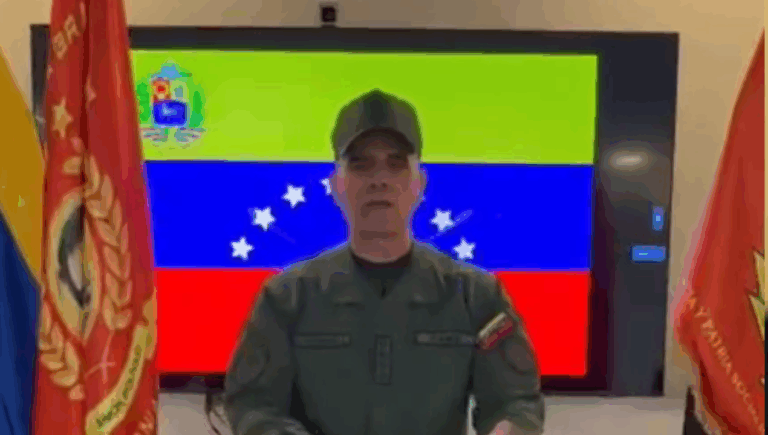 “Criminal agresión”: Vladimir Padrino López acusa los ataques de Estados Unidos y no se refiere a eventual captura de Nicolás Maduro