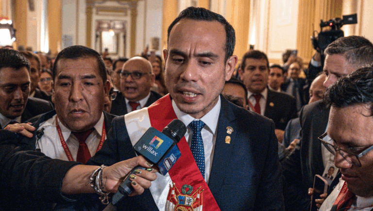 Congresistas de Perú presentan dos mociones de censura contra el presidente interino Jerí: 