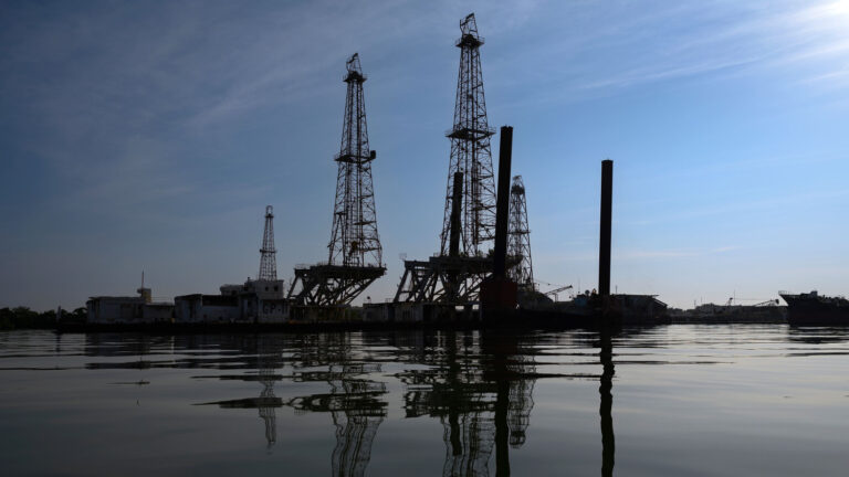 Tras captura de Maduro: La petrolera Chevron envía al menos 11 buques cisterna a Venezuela