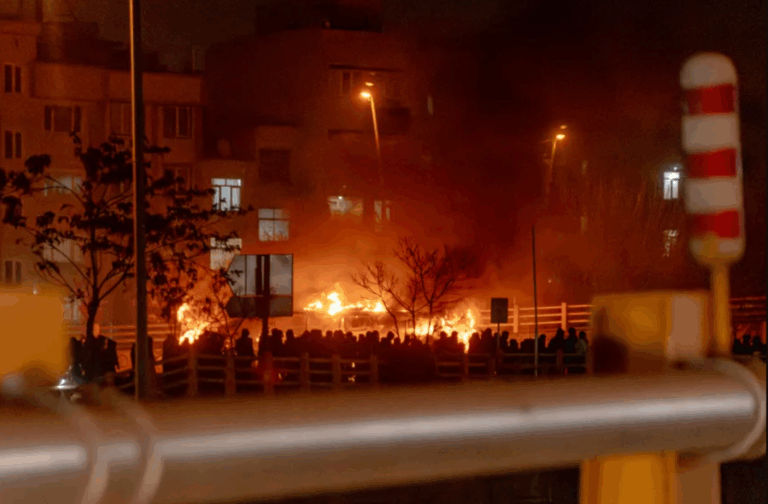 Manifestantes en Teherán dicen haber visto “cuerpos apilados” en hospitales tras la represión de las autoridades