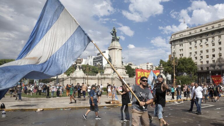 Confederación General del Trabajo convoca a una huelga general contra la reforma laboral de Milei