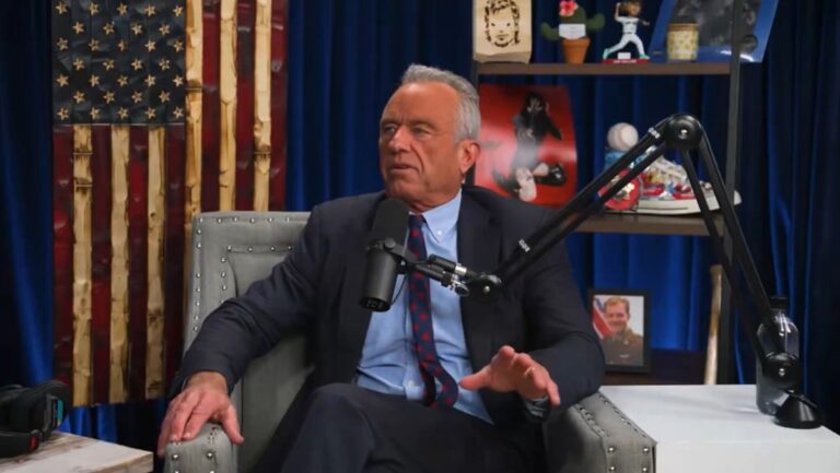 Secretario de Salud de Estados Unidos: “No me asustan los gérmenes, yo aspiraba cocaína sobre tazas de baño”