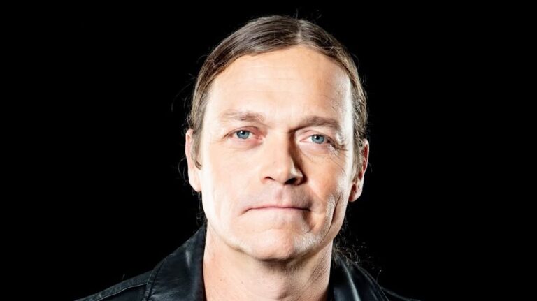 Muere Brad Arnold, fundador y voz de 3 Doors Down, a los 47 años