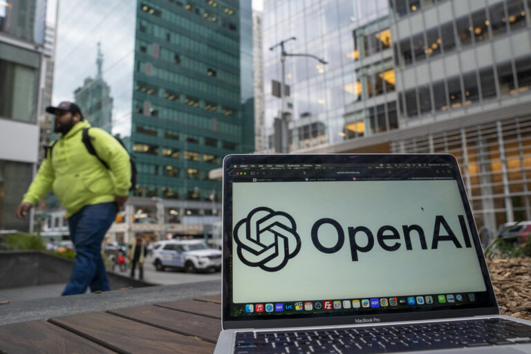 OpenAI lanza aplicación de Codex para macOS que facilita la automatización de tareas con IA