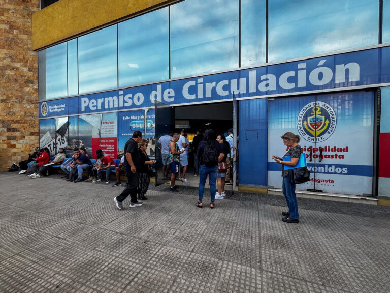 Permiso de Circulación 2026: ¿Cómo puedo revisar si tengo multas impagas?