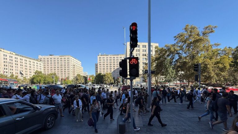 A un año del apagón de febrero: Experto explica los principales desafíos del sistema eléctrico en Chile