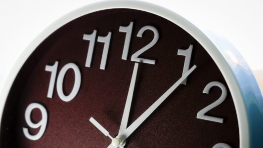 Cambio de horario de verano 2026 en Chile: Revisa cuándo es y cómo ajustar tu reloj