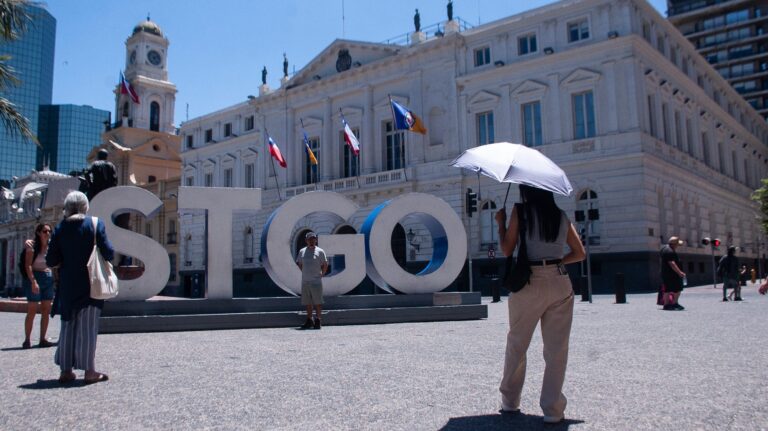 Dónde escapar del calor en la Región Metropolitana: Estas son las “zonas frías” para capear las altas temperaturas