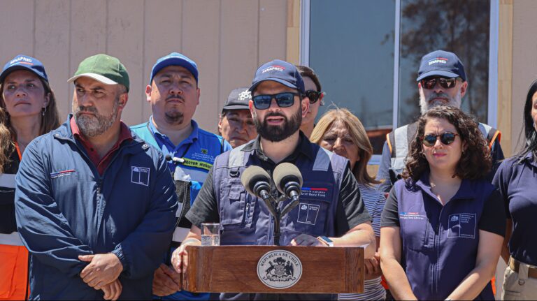 Boric reconoce tardanza en viviendas de emergencia para damnificados por incendios: “Hemos exigido a Senapred que se apure el tranco”
