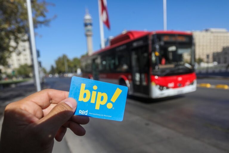 Alza del transporte público en Santiago: ¿Cuánto vale ahora el pasaje en horario punta?