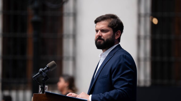 Presidente Boric acusa a la UDI de 