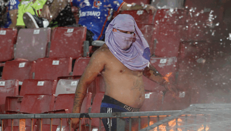 La U lleva a la justicia a 13 identificados por violencia ante Audax y eleva a 25 los castigados con derecho de admisión