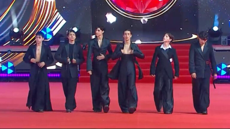 Q_ARE en Viña 2026: La popular banda de Pop chileno que marcó la alfombra roja de la Gala del festival