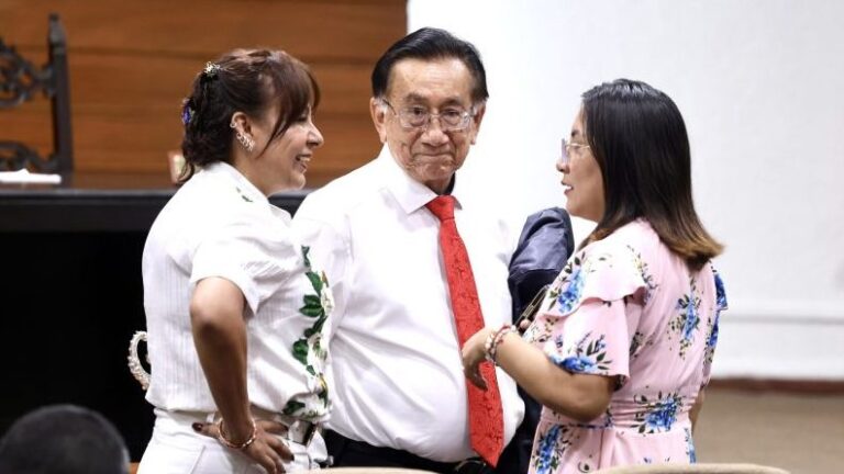 Perú nombra a José María Balcázar como presidente interino tras destituir a José Jerí