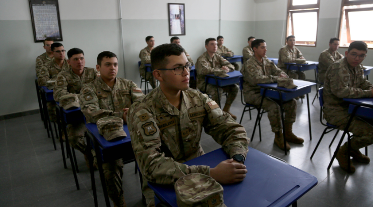 Anuncian cambios al Servicio Militar Obligatorio: Aumento de sueldo, nuevos ingresos y más