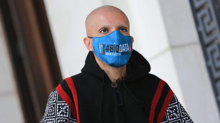 Hospital San Juan de Dios informa que Rodrigo Rojas Vade permanece grave y continúa internado en UCI