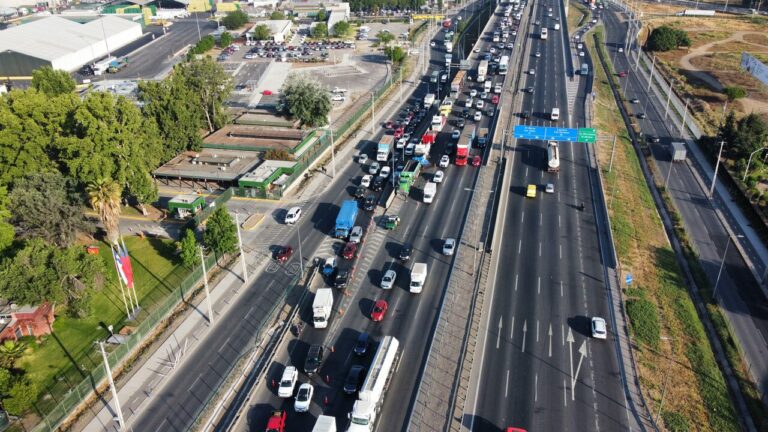 Camioneros se reunieron con ministro Quiroz para expresar su preocupación por la eventual eliminación del Mepco