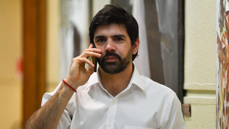 Fiscalía pide formalizar a Joaquín Lavín León por fraude al Fisco, tráfico de influencias y otros delitos