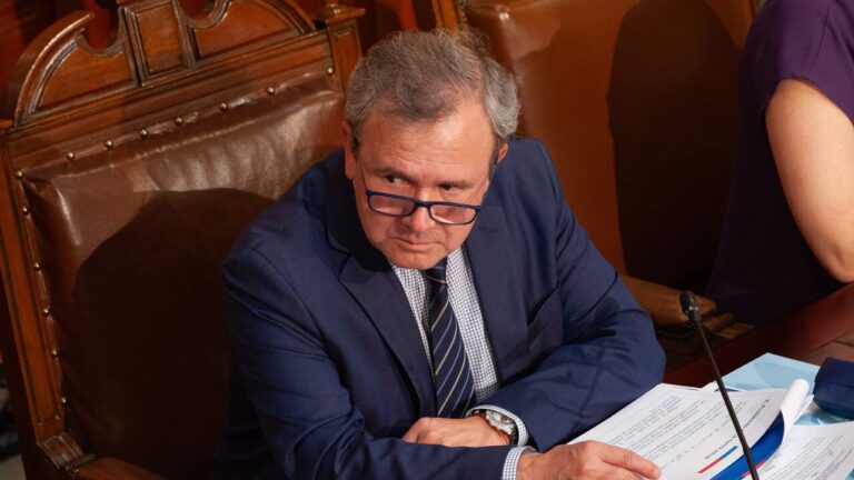 Senador Sanhueza (UDI) sobre tramitación de Sala Cuna: 