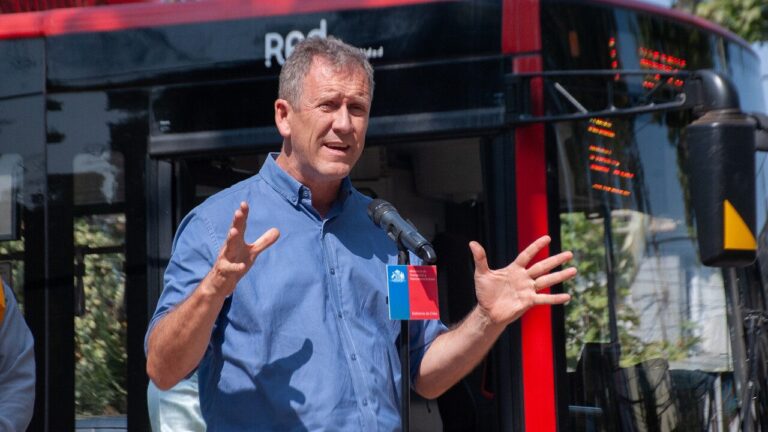 Tiltil estrena 40 buses eléctricos: más de 100 mil vecinos tendrán conexión directa con Santiago