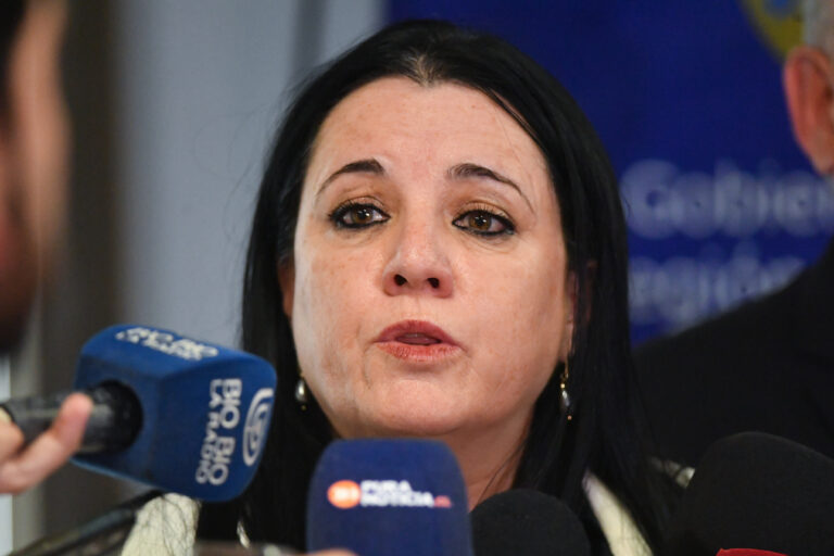 Ministra de Seguridad anuncia que viajará a Puerto Varas por caso de carabinero baleado