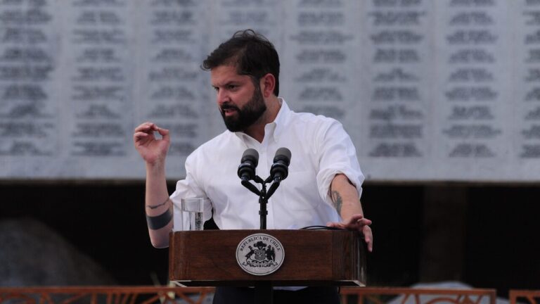 Presidente Boric llama al Congreso a rechazar proyecto sobre conmutación de penas: 