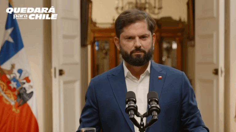 “Me duele no haber terminado con el CAE”: Presidente Boric reflexiona en su última cadena nacional sobre las deudas de su gobierno