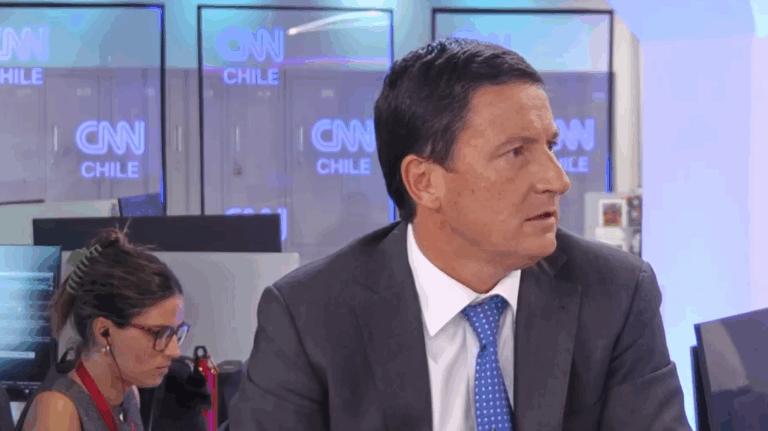 Senador Squella (Republicano): “Este el momento” para reformar a Gendarmería y dice que “no recomendaría” al Gobierno poner urgencia al proyecto que conmuta penas