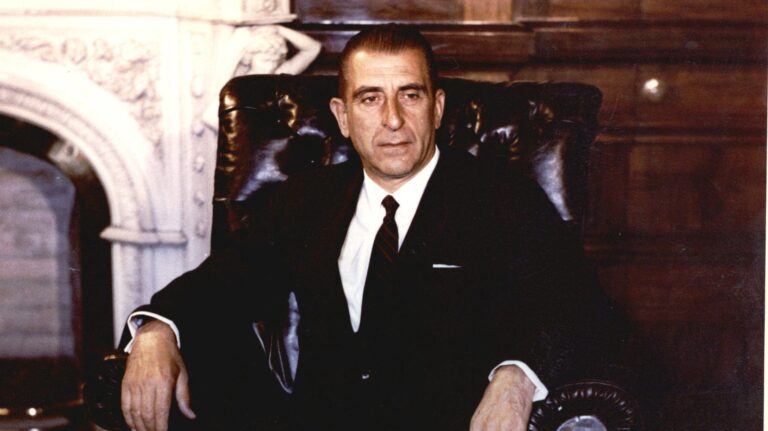 Caso Frei Montalva: Corte Suprema rechaza indemnización a exagente de la DINA por 