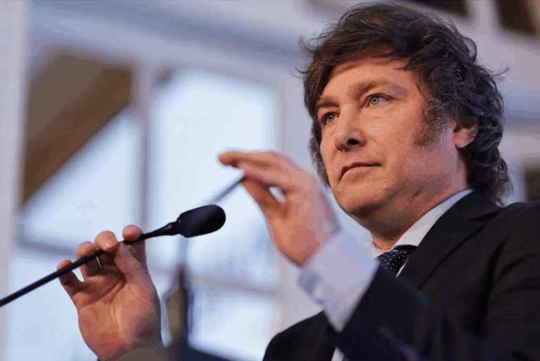 Justicia de Argentina suspende parcialmente la aplicación de la reforma laboral de Milei