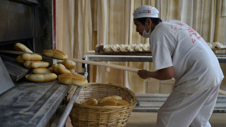 Ley 40 horas: Empresas chilenas enfrentan nuevo ajuste operativo desde abril de 2026 con reducción a 42 horas semanales